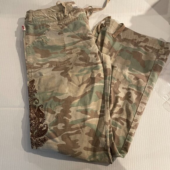 Y2K Camo Embroidered Cargo Pant - Picture 1 of 7